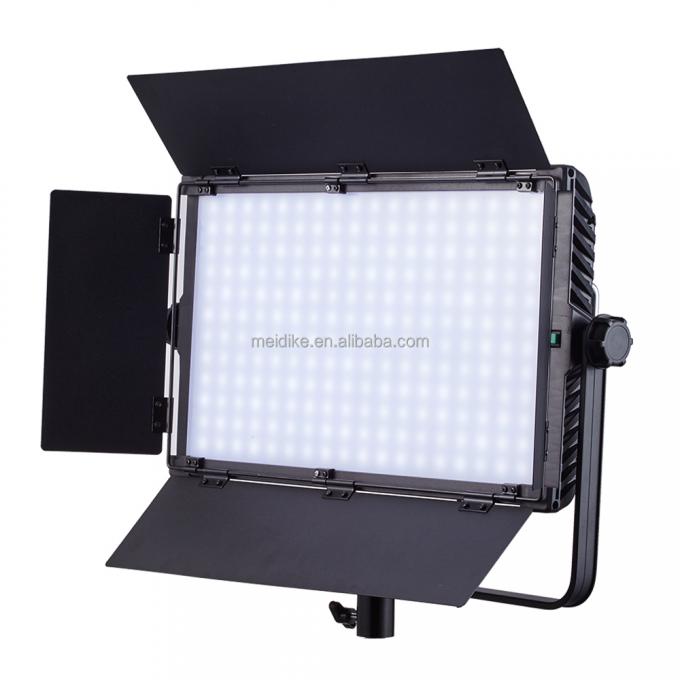 Đèn LED video studio 5500K màu trắng lạnh được cung cấp năng lượng từ pin 7000LM 95CRI 0